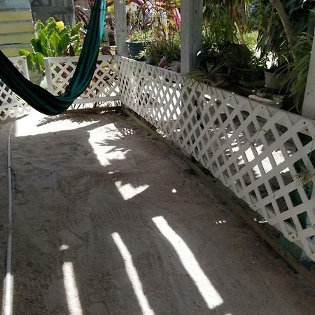 Chapito'S Apartment 2 Caye Caulker Bagian luar foto