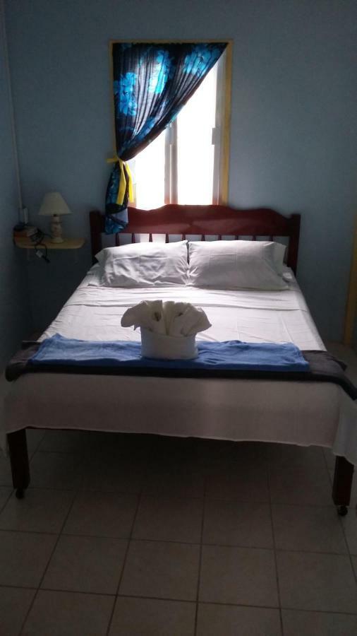 Chapito'S Apartment 2 Caye Caulker Bagian luar foto